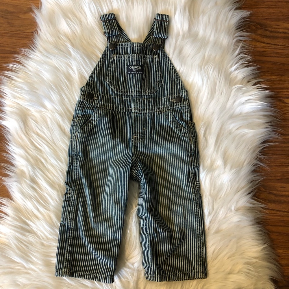 🎉Oshkosh Overalls Baby Stripe Vestbak 9 Months